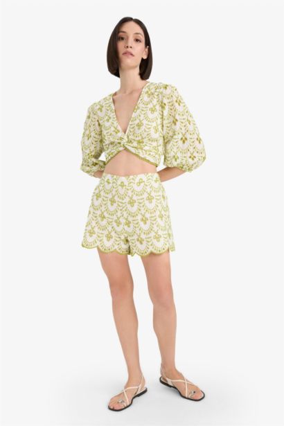 لبس بحر مطرز قصة عادية من Fall in Love