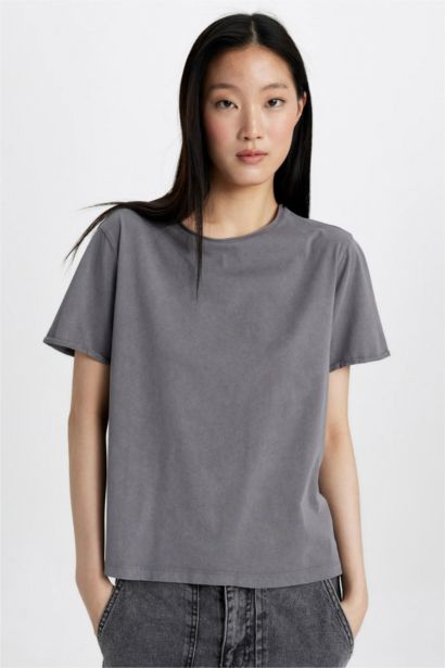 T-Shirt coupe régulière à Manches Courtes Col Rond