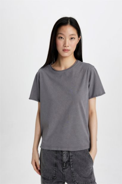 T-Shirt coupe régulière à Manches Courtes Col Rond