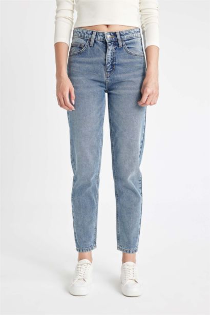 بنطلون جينز موم فيت بخصر عالي