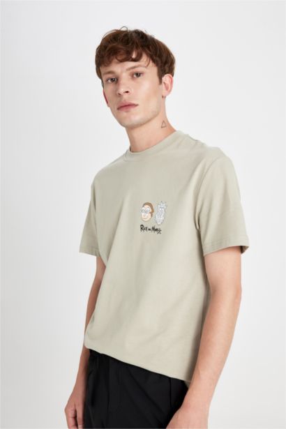 %100 Pamuk Rick and Morty Regular Fit Bisiklet Yaka Kısa Kollu Tişört