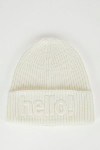 Woman Slogan Printed Knitted Beanie