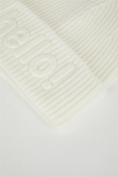 Woman Slogan Printed Knitted Beanie