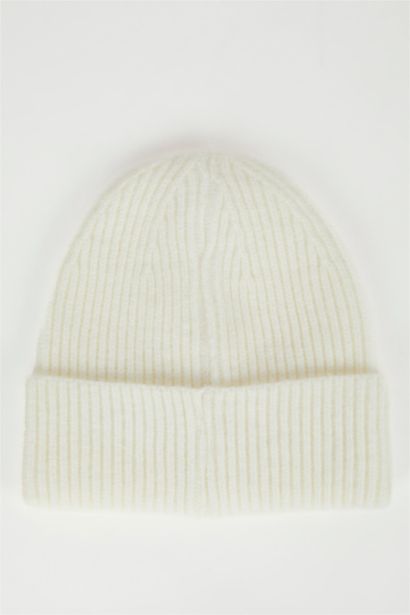 Woman Slogan Printed Knitted Beanie