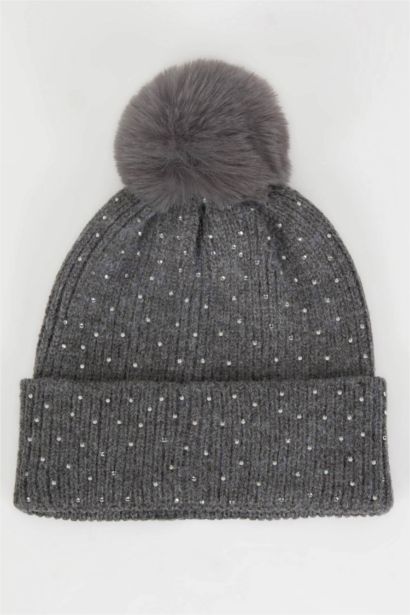 Woman Pompom Beanie