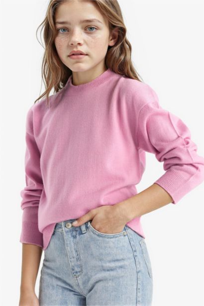 Girl Standard Fit Crew Neck Knit Pullover