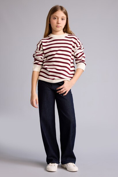 Girl Standard Fit Crew Neck Pullover