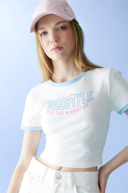 Fitted Crew Neck Printed T-Shirt