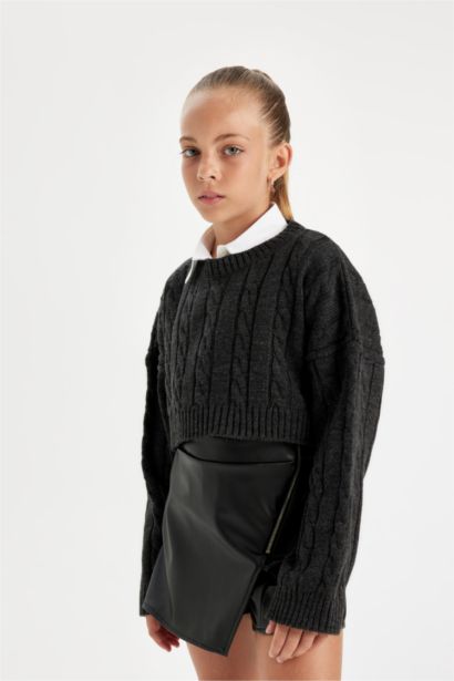 Свитер кроп с круглым вырезом для девочек