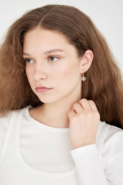 Woman 6 Piece Gold Earrings