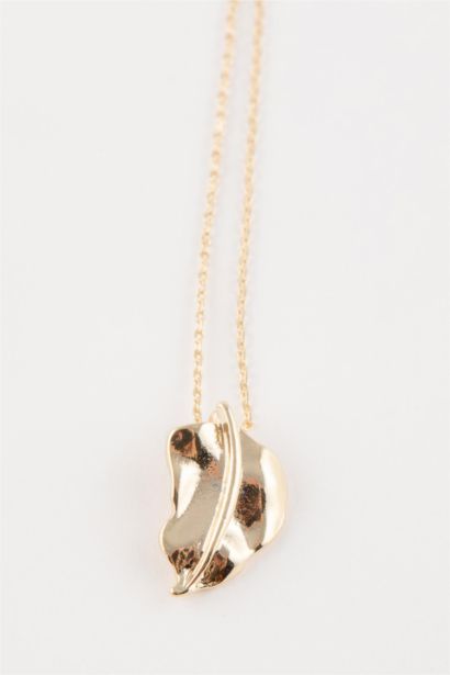 Woman Leaf Detailed Gold Necklace