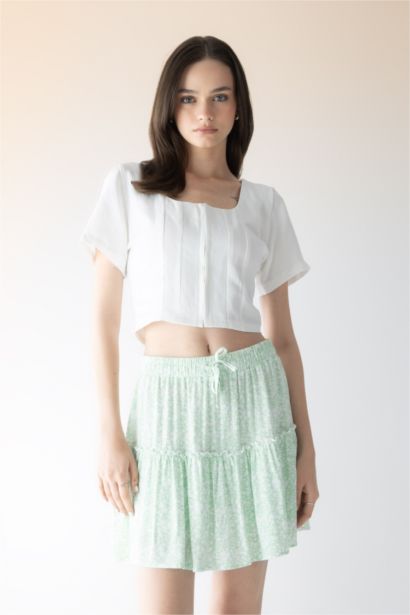 بلوزة نص كم سليم فيت برقبة مربعة