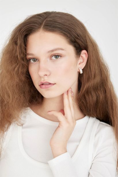Woman Gold Earrings