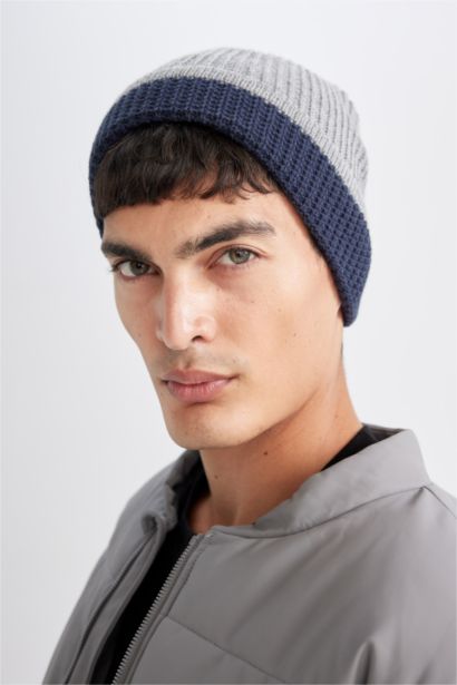 Man Striped Beanie