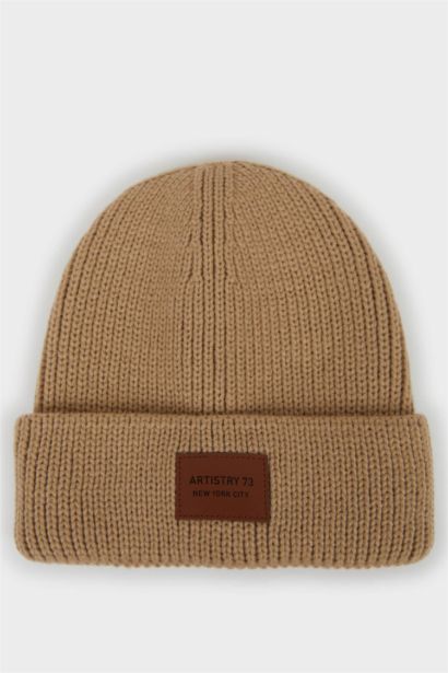 Erkek Dokuma Etiketli Bere