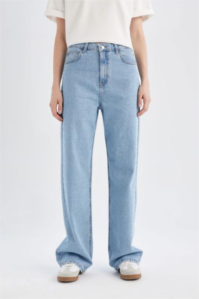 90's Wide Leg High Waist Washed Jeans