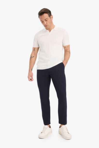 Брюки Tailored Fit с прямыми штанинами, которые тянутся в любом направлении