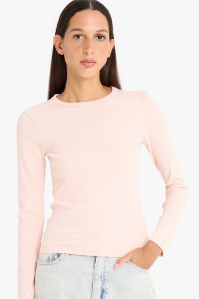 T-shirt slim basique en maille côtelée à col rond et manches longues