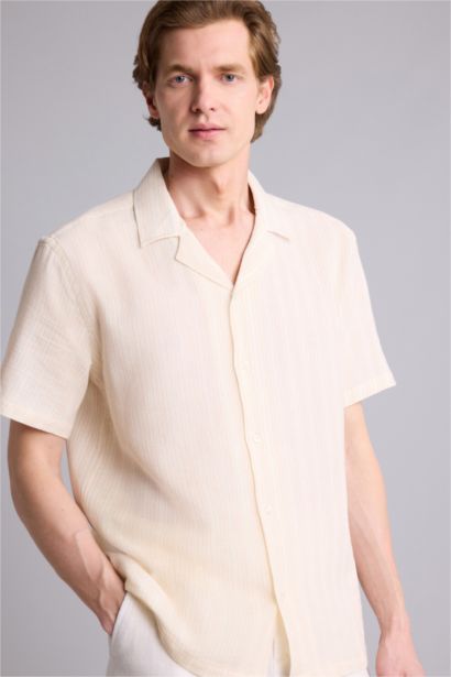 Man Short Sleeve Shirt