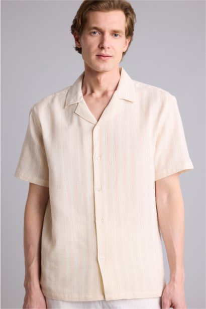 Man Short Sleeve Shirt