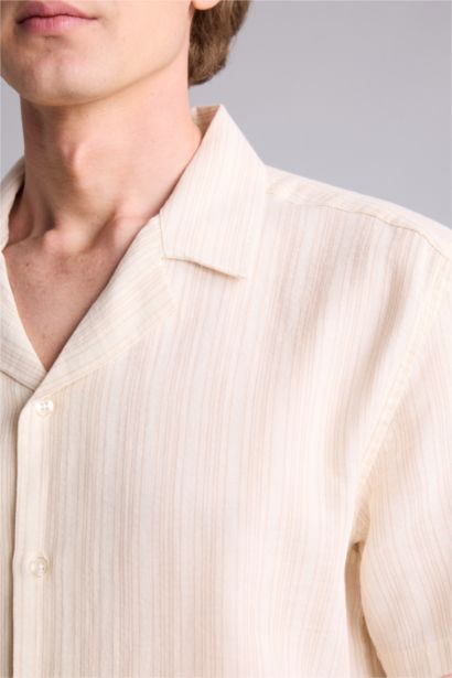 Man Short Sleeve Shirt