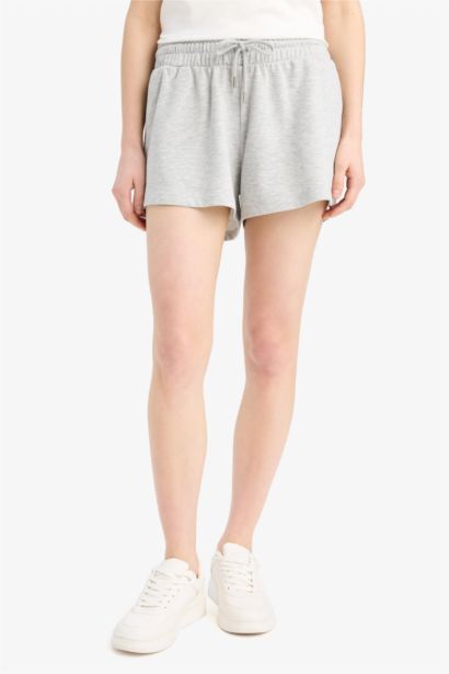 شورت قصة عادية بيزك بخصر عادي