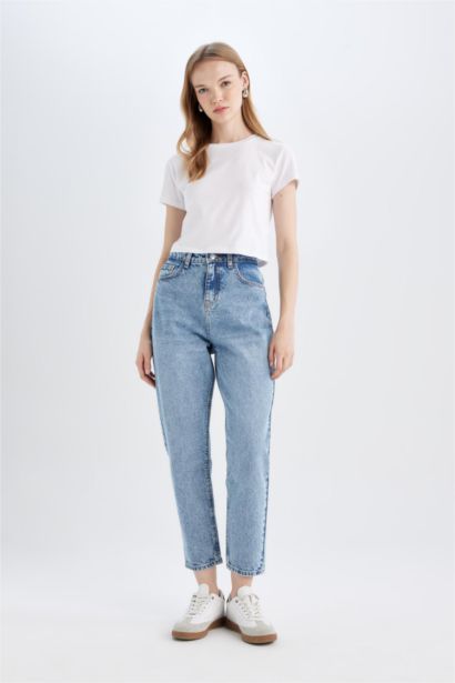 Lina Mom Fit High Waist Ankle Length Washed Jeans