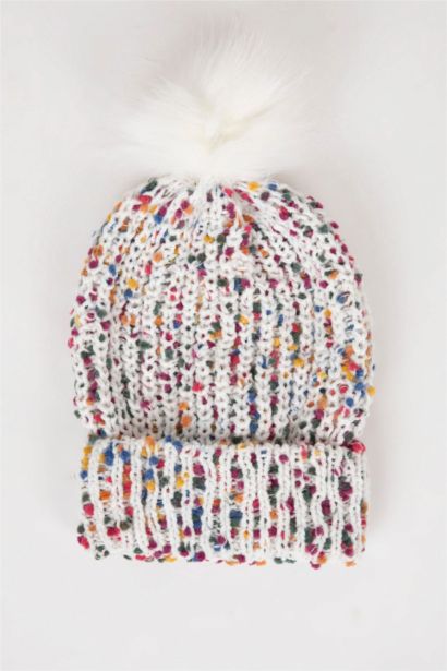 Шапка с понпоном для девочек