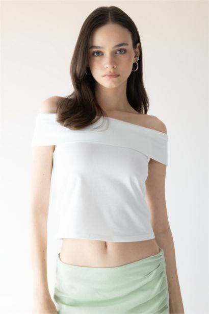 Fitted Off Shoulder Short Sleeve T-Shirt