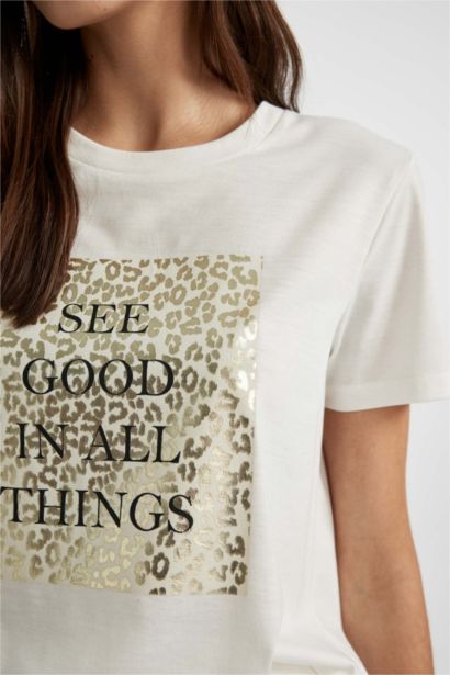 Regular Fit Crew Neck Leopard Printed T-Shirt