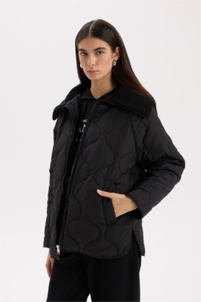 Su Geçirmez Mevsimlik Mont Kapitoneli Fermuarlı Cepli Hafif