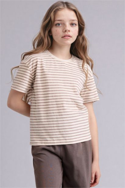 Kız Çocuk Relax Fit Bisiklet Yaka Çizgili Kısa Kollu Okul Tişörtü