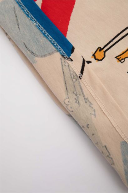 تيشيرت ولادي نص كم مطبوع قصة عادية