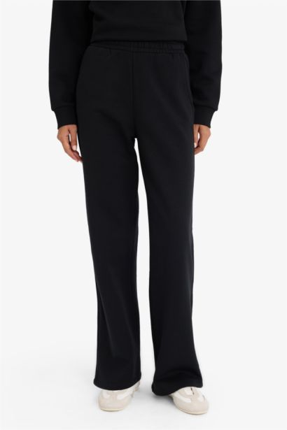 Толстые спортивные брюки Straight Fit Basic с карманами и из материала для свитшотов