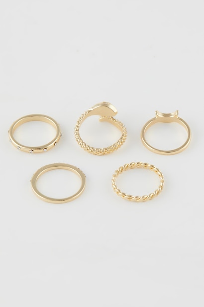 Woman 5 Piece Gold Rings