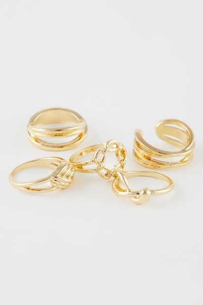 Woman 5 Piece Gold Rings