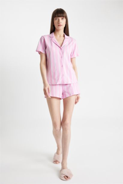 Pijama Takımı Çizgili Kısa Kollu Pijama Üstü Beli Lastikli Şortlu PijamaAltı-Fall in Love