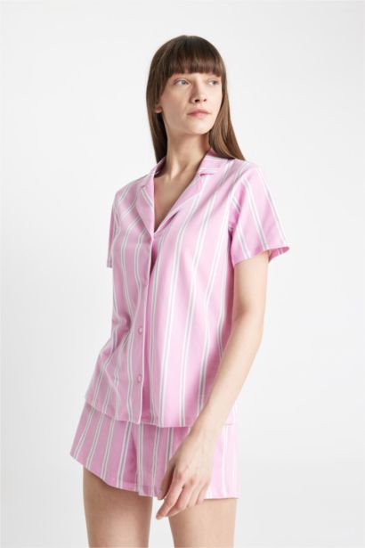 Pijama Takımı Çizgili Kısa Kollu Pijama Üstü Beli Lastikli Şortlu PijamaAltı-Fall in Love