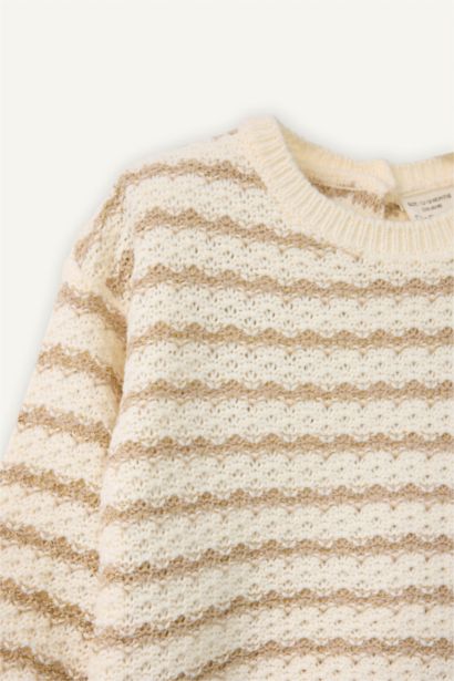 بلوفر بناتي مخطط قصة عادية برقبة مستديرة