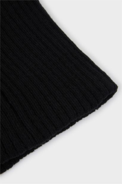 Man Lined Neck Scarf