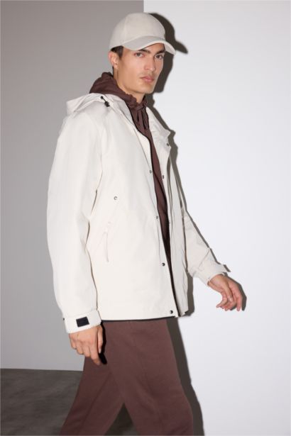 Jacket imperméable zippé à capuche Coupe régulière