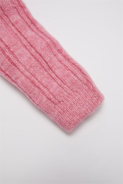 بلوفر بناتي قصة عادية برقبة مستديرة