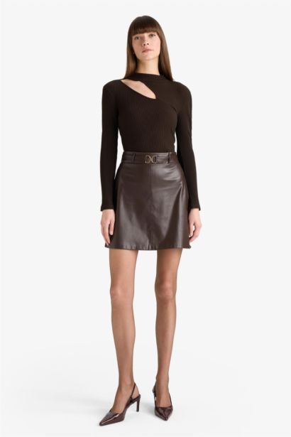 Обтягивающая футболка с длинными рукавами и круглым вырезом