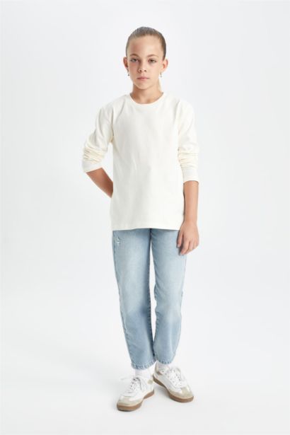 سروال جينز بناتي موم فيت برجل ضيق وحافة ممزقة