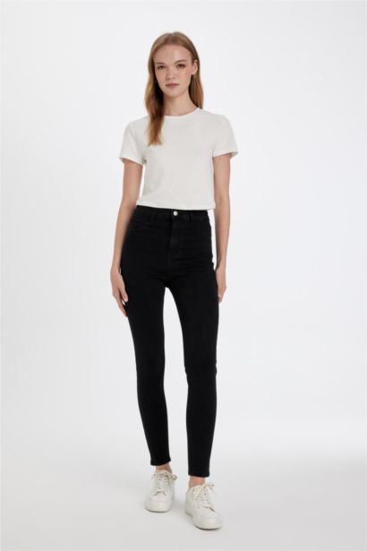 High Waist Ankle Jeans