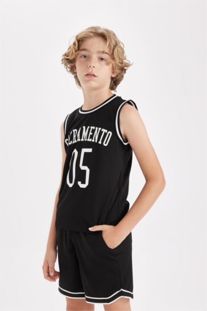 تيشيرت كت ولادي قصة عادية بدون ردن وياخة مستديرة