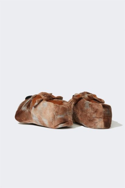 حذاء منزلي بكعب سميك