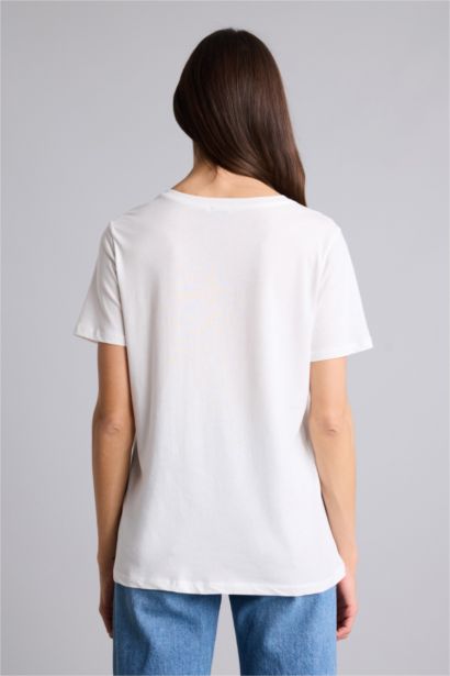 تيشيرت نص كم قصة عادية وياقة V