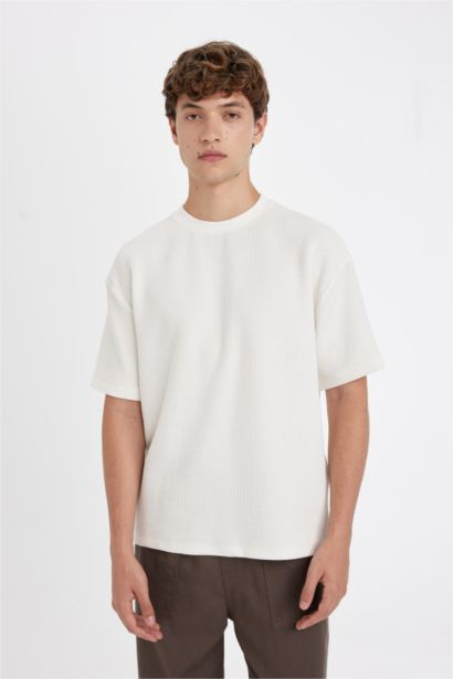 T-shirt Basique Coupe Boxy Large à Col Rond et manches courtes pour Homme