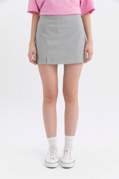 جيب شورت قصير